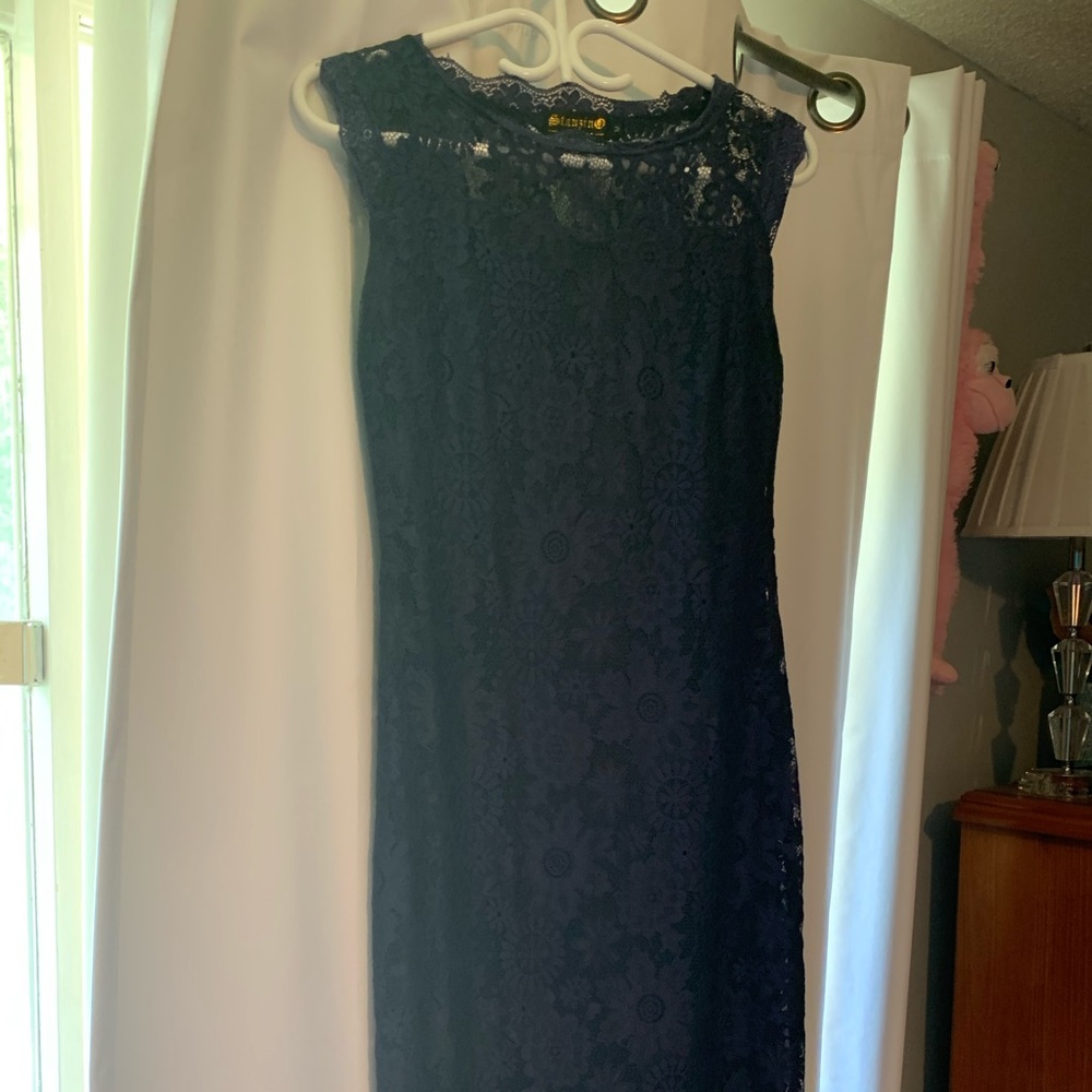 Gorgeous black lace dress!